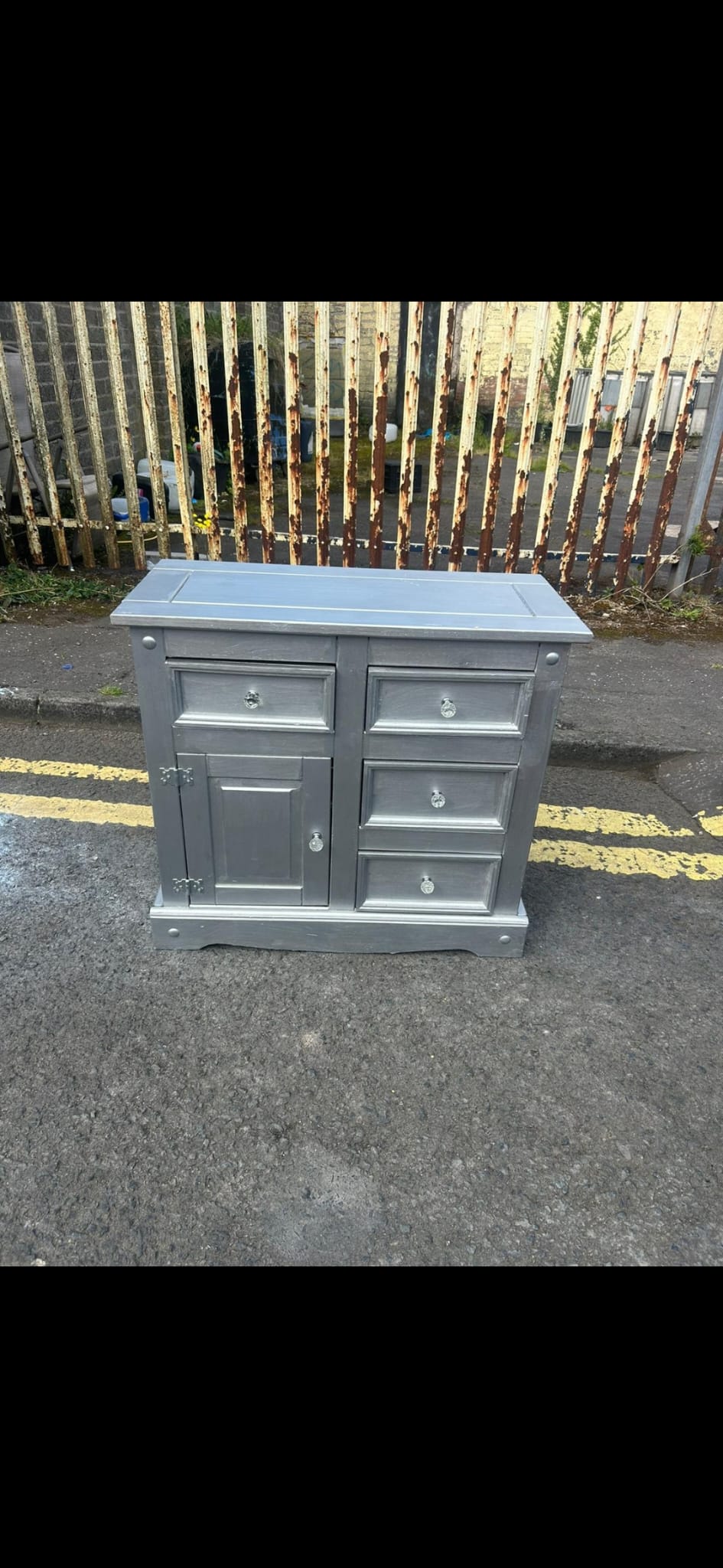 Grey Dresser